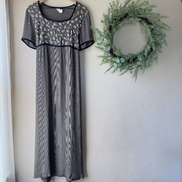 Vintage 90s Black White Daisy Floral Print Maxi Dress - Picture 1 of 13